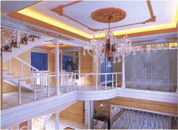 樓梯樓梯的欄桿間隔不宜超過(guò)8厘米